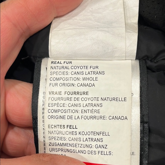 Canada Goose Black Kids Jacket with fur trim in very good gently worn condition - Picture 16 of 16